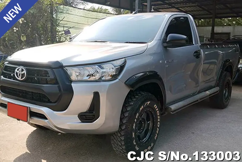 Toyota Hilux in Silver for Sale Image 2