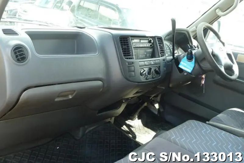 2007 Nissan / Caravan Stock No. 133013