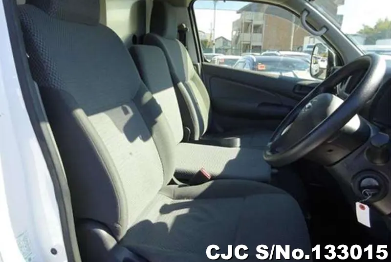 2019 Nissan / Caravan Stock No. 133015