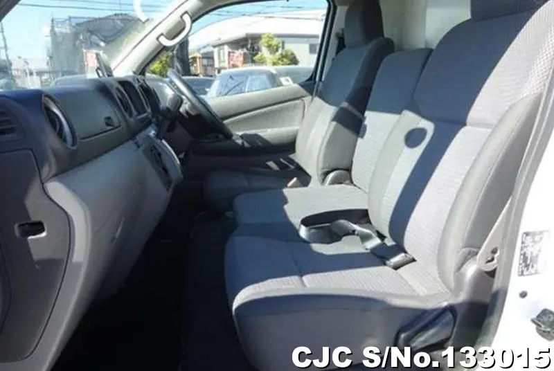 2019 Nissan / Caravan Stock No. 133015