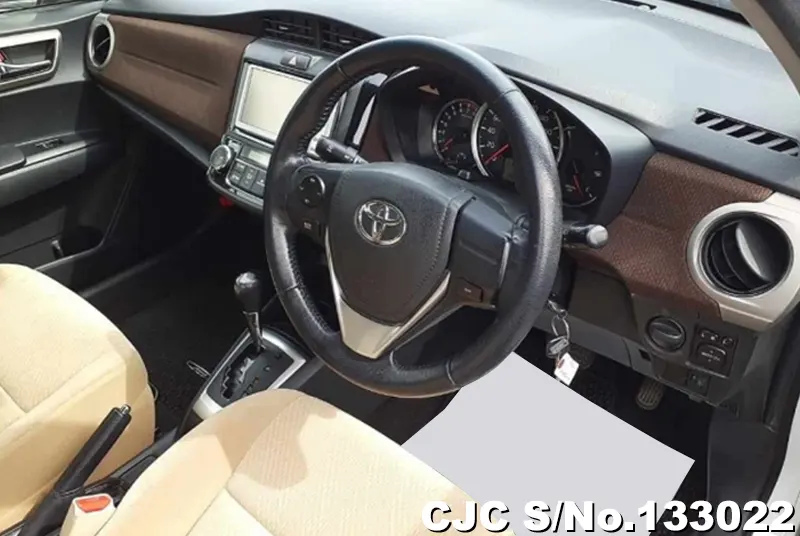 2014 Toyota / Corolla Axio Stock No. 133022