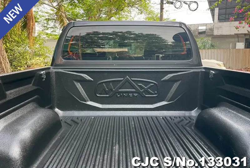 Toyota Hilux in Gray for Sale Image 6