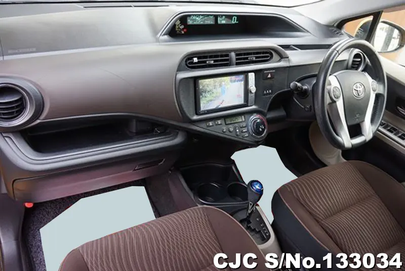 2012 Toyota / Aqua Stock No. 133034