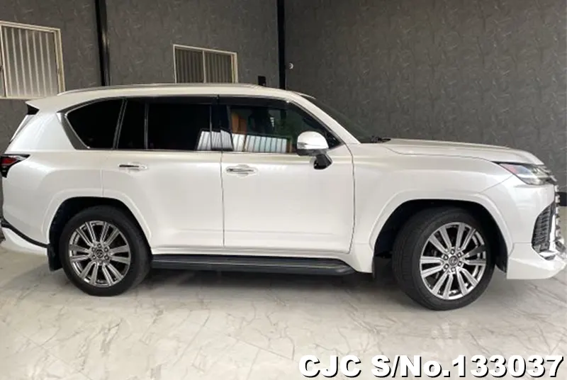 2022 Lexus / LX 600 Stock No. 133037