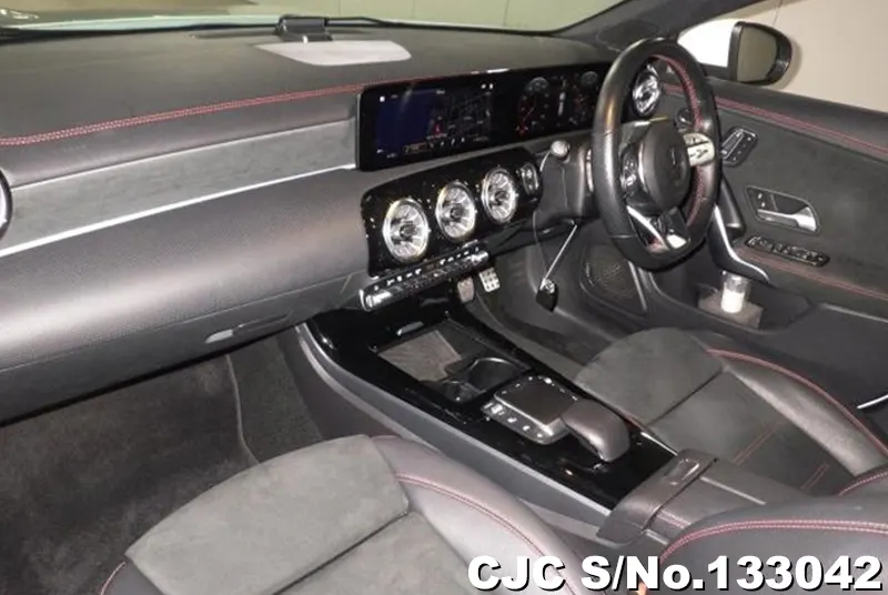 2021 Mercedes Benz / CLA Class Stock No. 133042