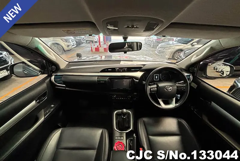 2019 Toyota / Hilux / Revo Stock No. 133044