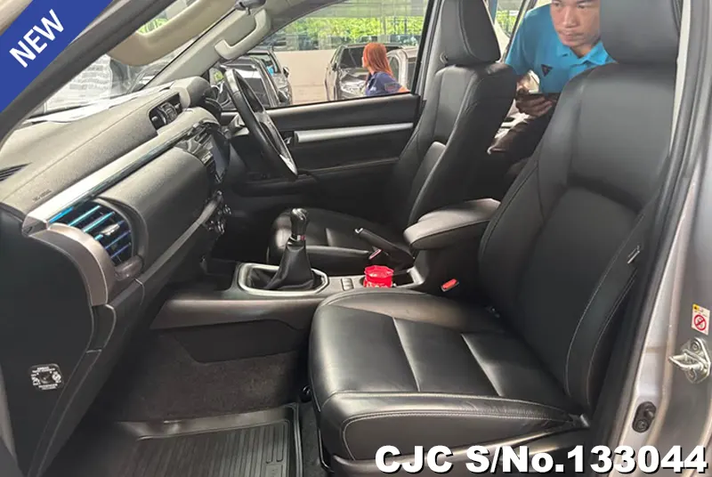 2019 Toyota / Hilux / Revo Stock No. 133044