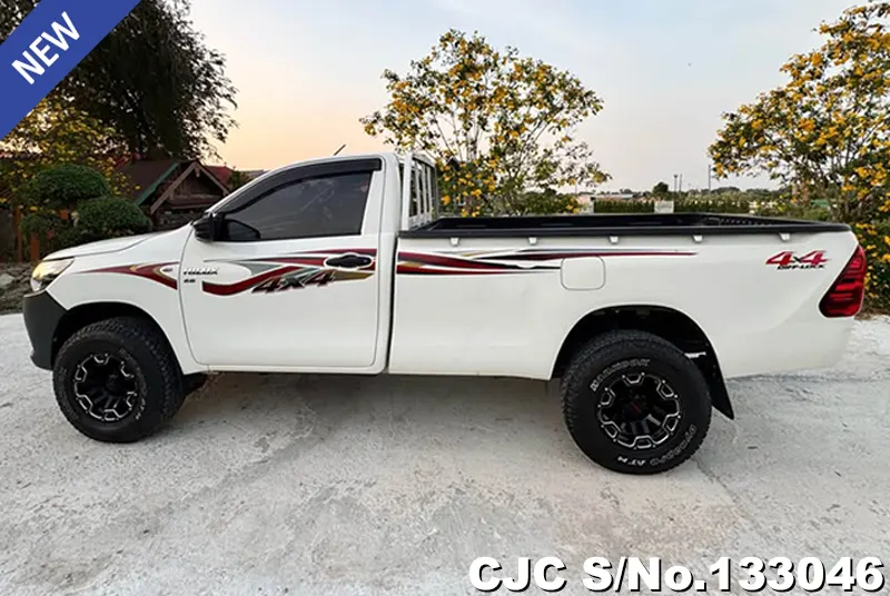 2017 Toyota / Hilux / Revo Stock No. 133046