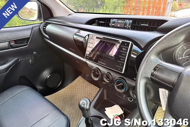 2017 Toyota / Hilux / Revo Stock No. 133046