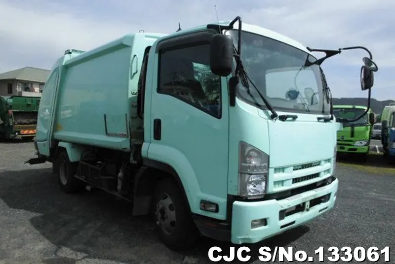 2013 Isuzu / Forward Stock No. 133061