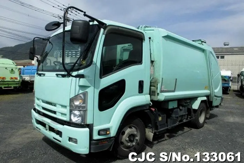2013 Isuzu / Forward Stock No. 133061