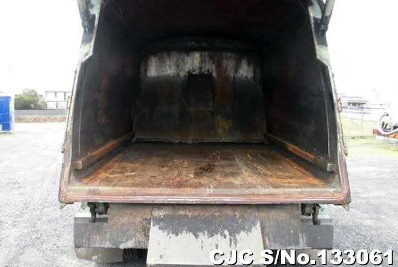 2013 Isuzu / Forward Stock No. 133061