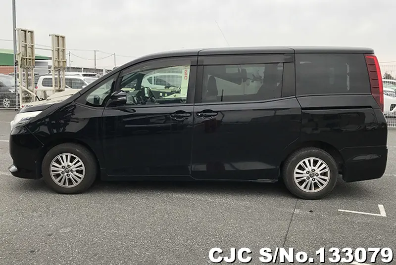 2016 Toyota / Noah Stock No. 133079