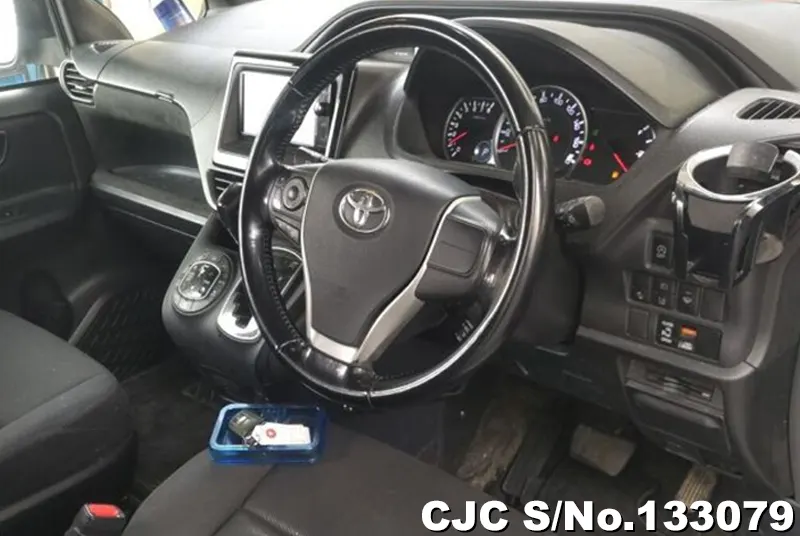 2016 Toyota / Noah Stock No. 133079