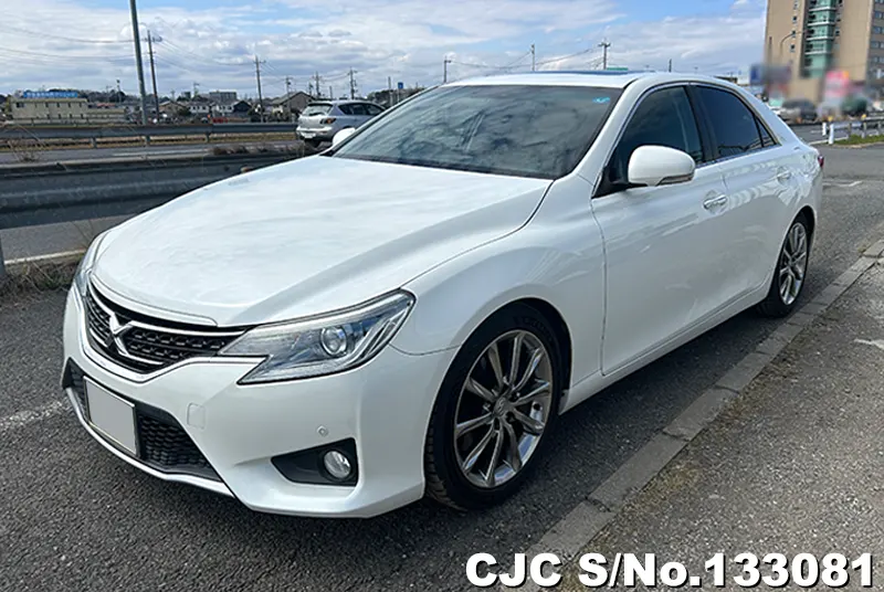 Toyota Mark X in Pearl for Sale Image 3