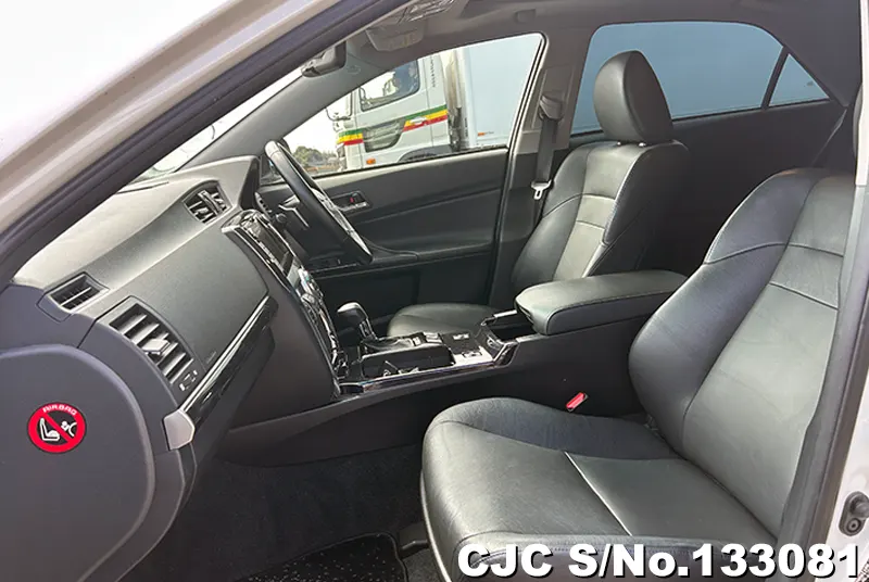 Toyota Mark X in Pearl for Sale Image 8