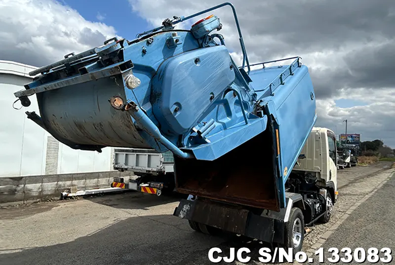 2013 Isuzu / Elf Stock No. 133083