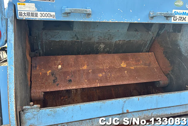 2013 Isuzu / Elf Stock No. 133083