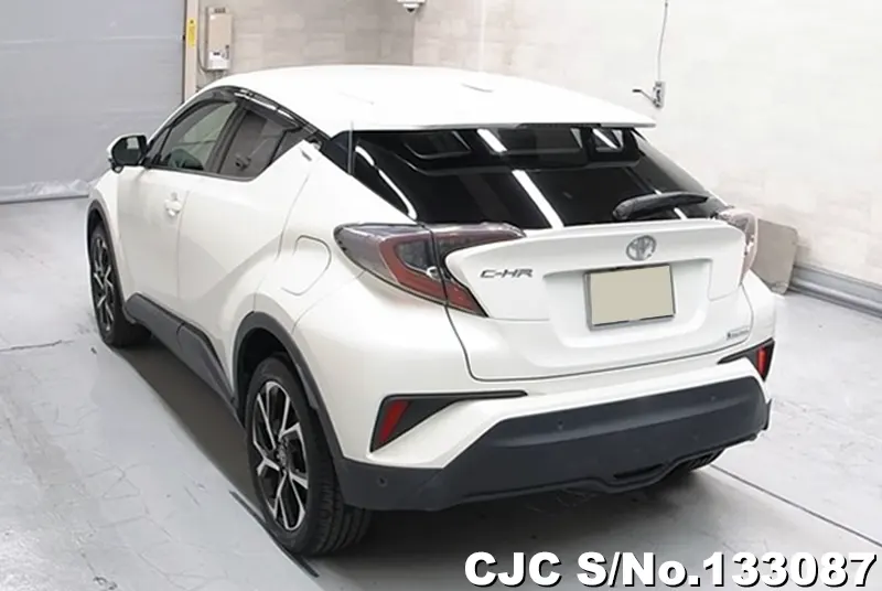 2017 Toyota / C-HR Stock No. 133087