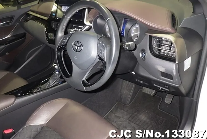 2017 Toyota / C-HR Stock No. 133087
