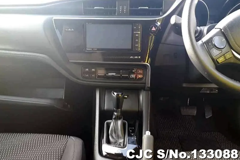 2016 Toyota / Auris Stock No. 133088