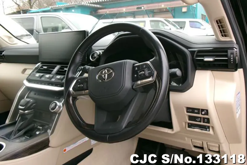2023 Toyota / Land Cruiser Stock No. 133118