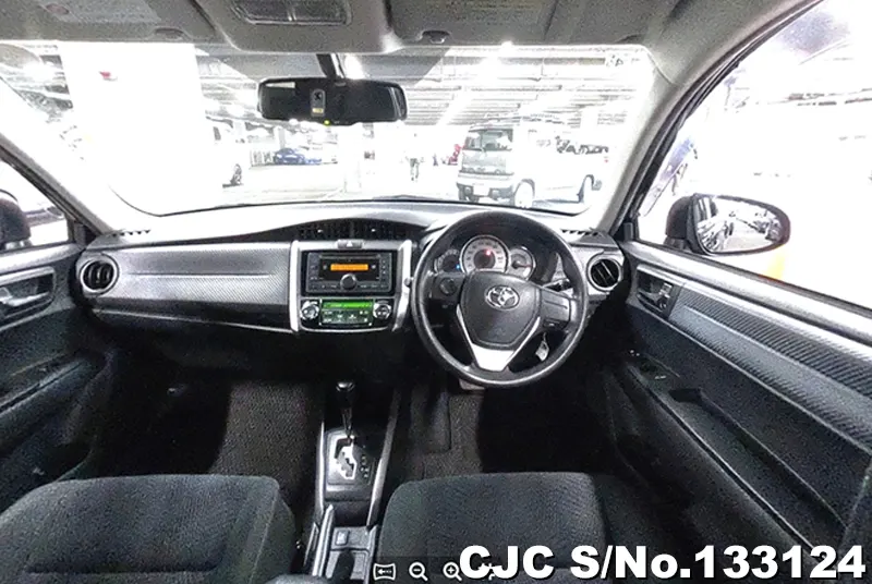 2013 Toyota / Corolla Fielder Stock No. 133124