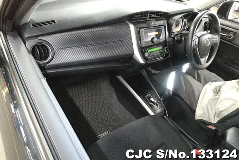 2013 Toyota / Corolla Fielder Stock No. 133124