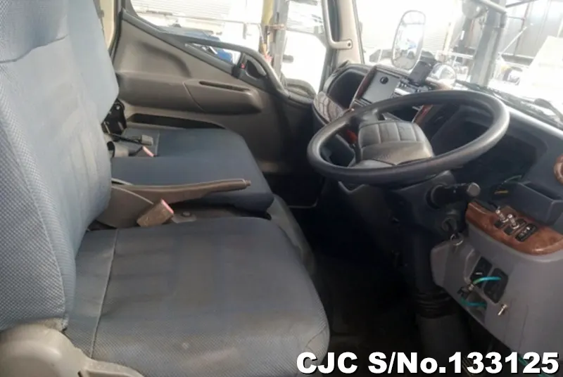 2013 Mitsubishi / Canter Stock No. 133125