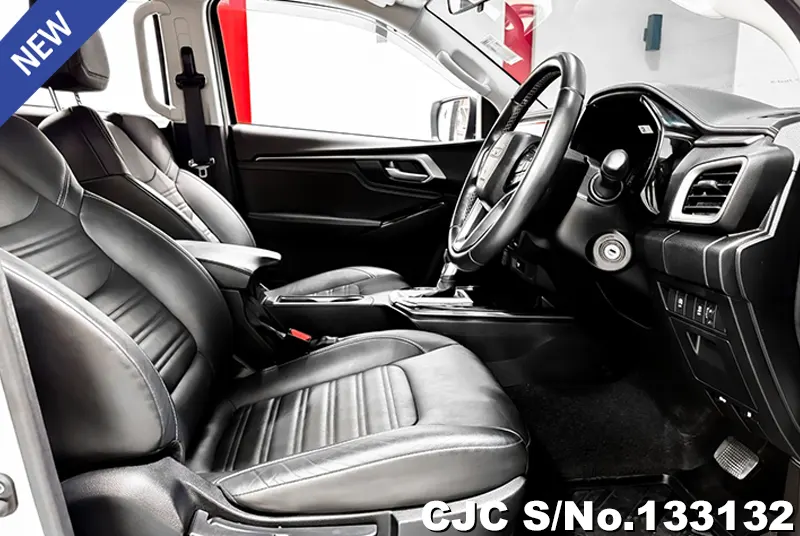 Isuzu D-Max in White for Sale Image 7