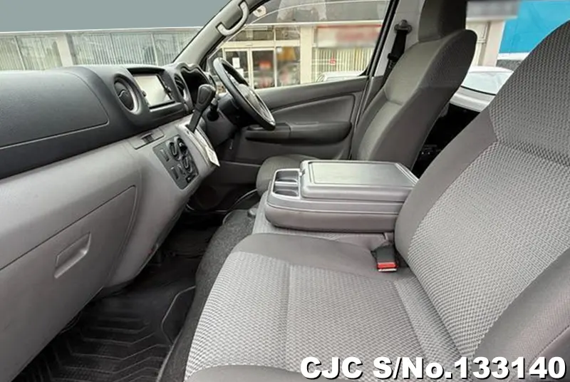 2019 Nissan / Caravan Stock No. 133140