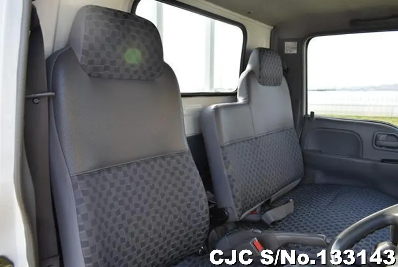 2006 Isuzu / Elf Stock No. 133143