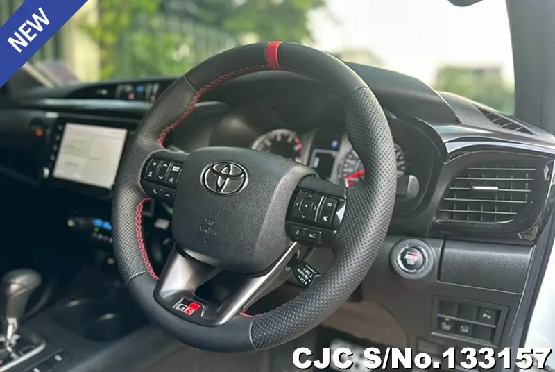 2022 Toyota / Hilux / Revo Stock No. 133157