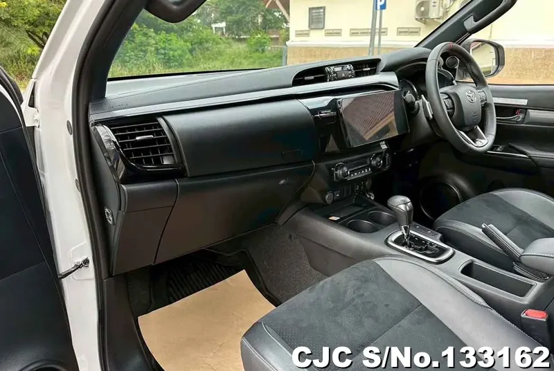 2024 Toyota / Hilux / Revo Stock No. 133162
