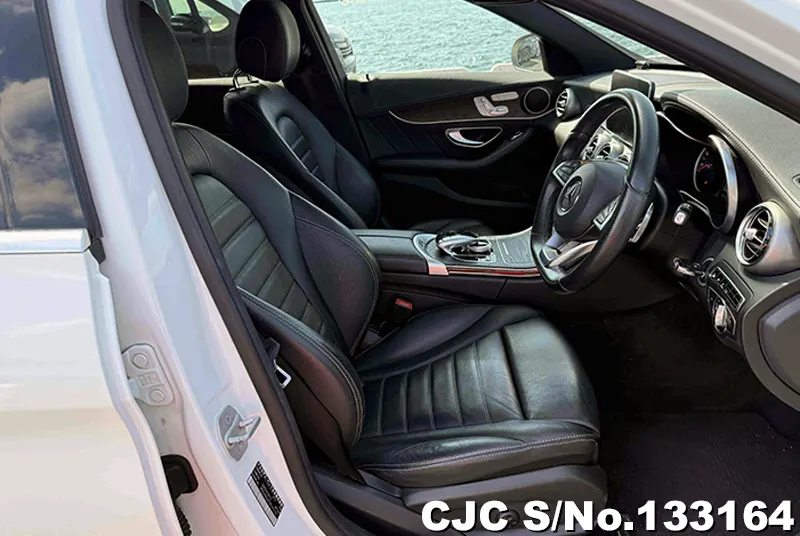 Mercedes Benz C Class in white for Sale Image 10