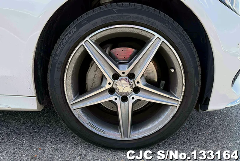 Mercedes Benz C Class in white for Sale Image 13