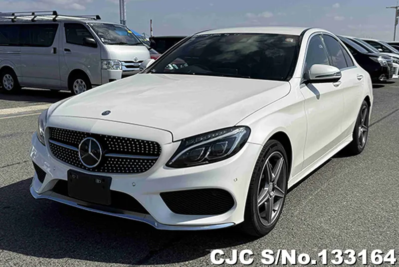 Mercedes Benz C Class in white for Sale Image 3