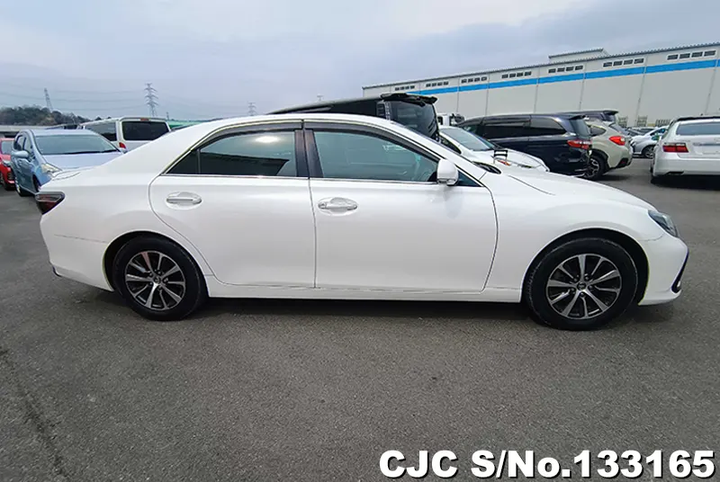2017 Toyota / Mark X Stock No. 133165