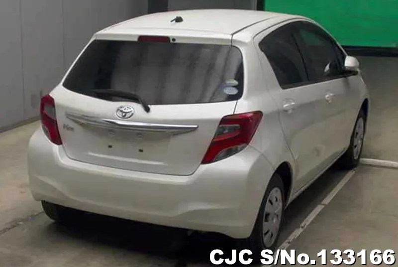 2016 Toyota / Vitz Stock No. 133166