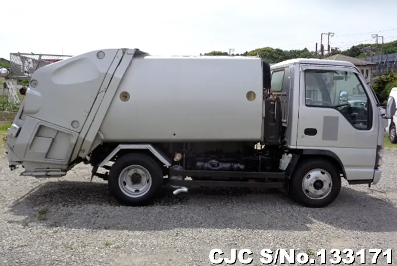 2004 Nissan / Condor Stock No. 133171