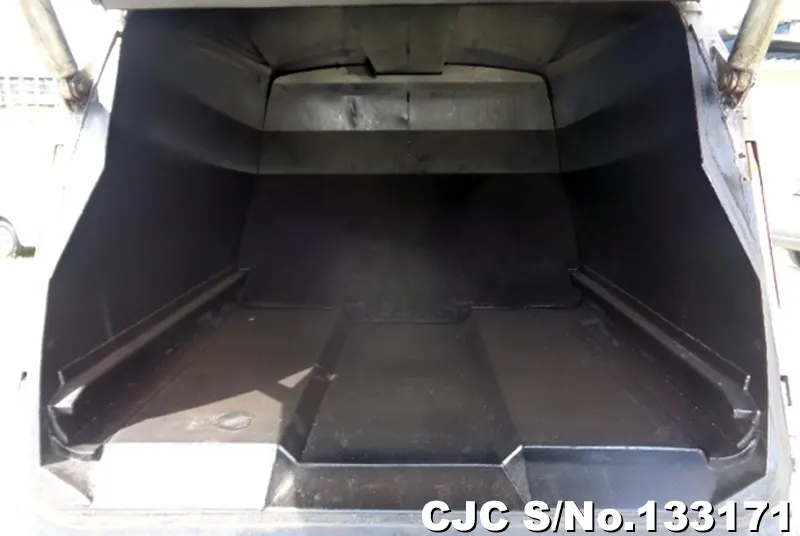 2004 Nissan / Condor Stock No. 133171