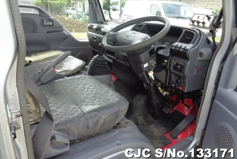 2004 Nissan / Condor Stock No. 133171