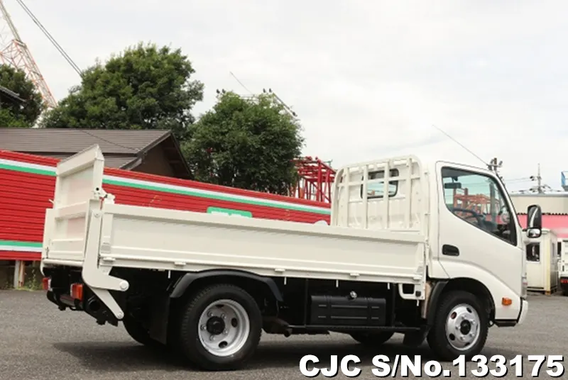 2012 Hino / Dutro Stock No. 133175