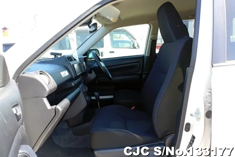 2020 Mazda / Familia Stock No. 133177