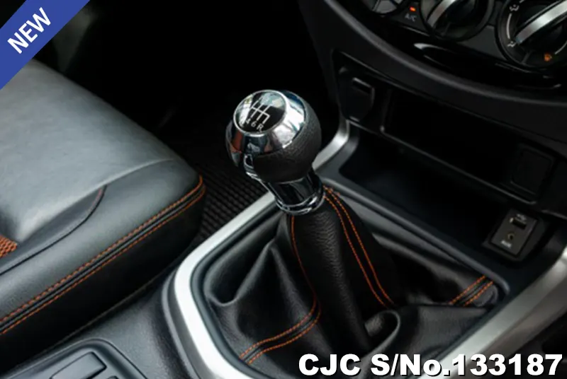 2020 Nissan / Navara Stock No. 133187