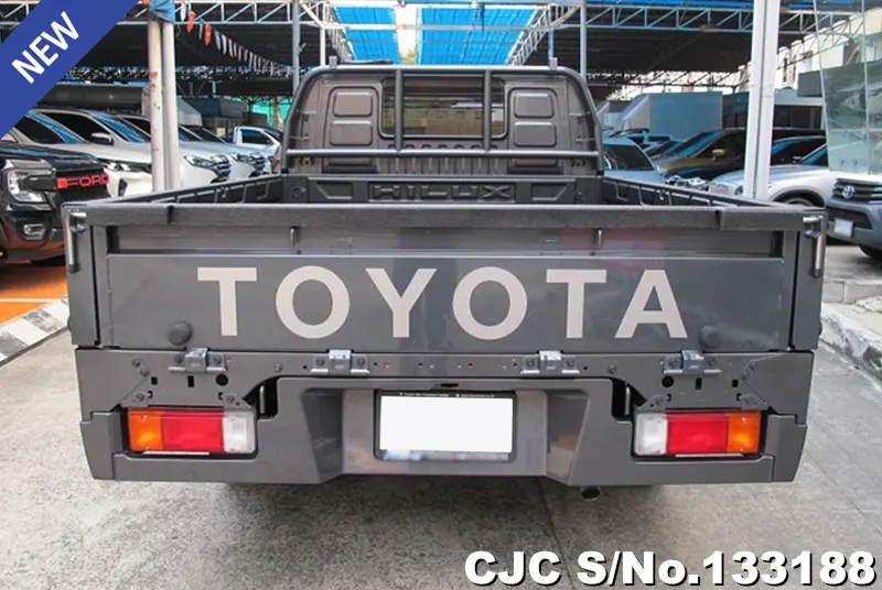 2025 Toyota / Hilux / Champ Stock No. 133188