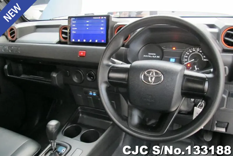 2025 Toyota / Hilux / Champ Stock No. 133188