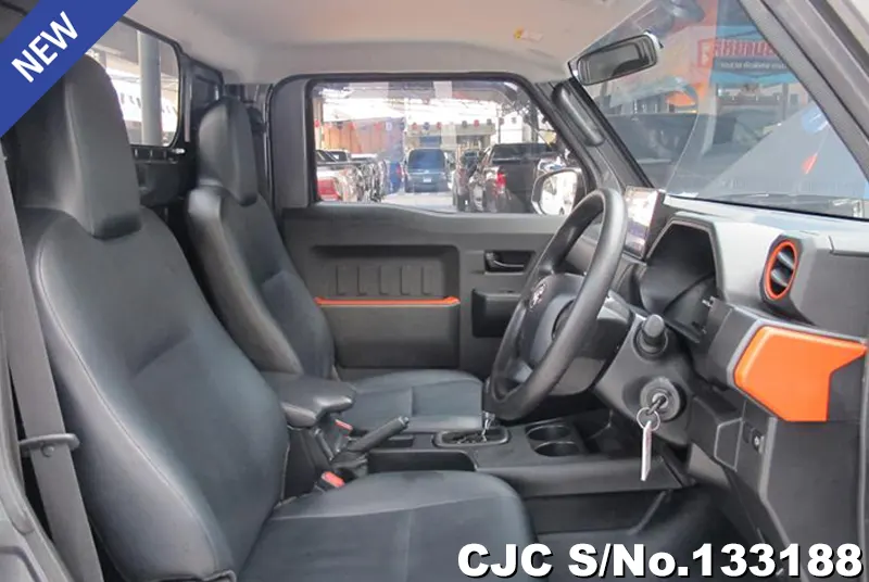 2025 Toyota / Hilux / Champ Stock No. 133188