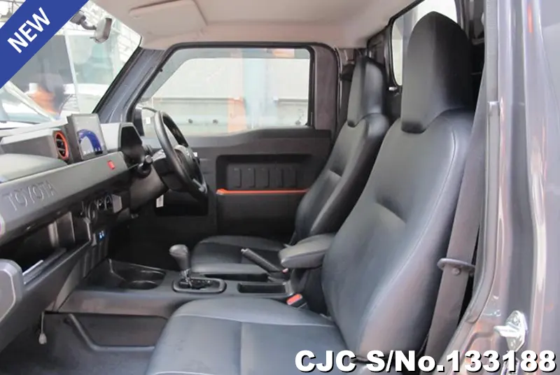 2025 Toyota / Hilux / Champ Stock No. 133188