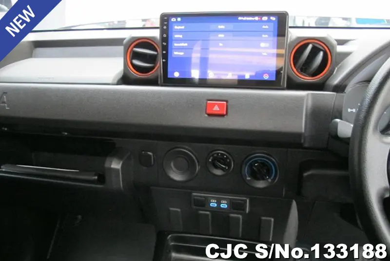 2025 Toyota / Hilux / Champ Stock No. 133188